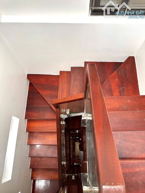 Hoàng Mai siêu Vip, 6 tầng thang máy, ô tô, 2 thoáng vv, dt 60m2, mt 4.3m, 17.5 tỷ - 10