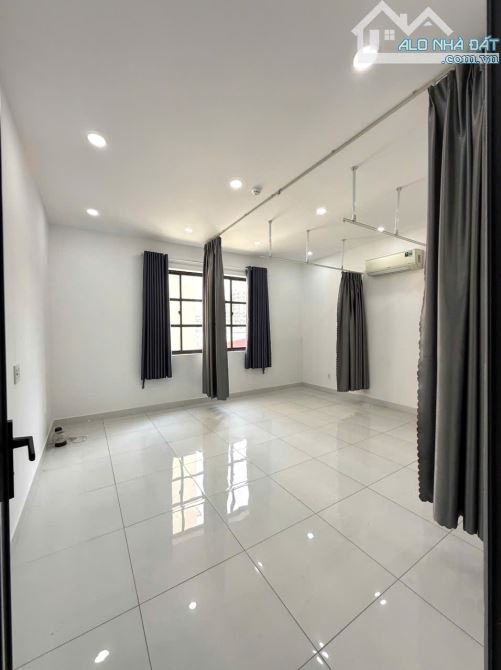 CITYLAND_5 TẦNG, THANG MÁY, PCCC_MẶT TIỀN NGUYỄN VĂN LƯỢNG P10 - 11