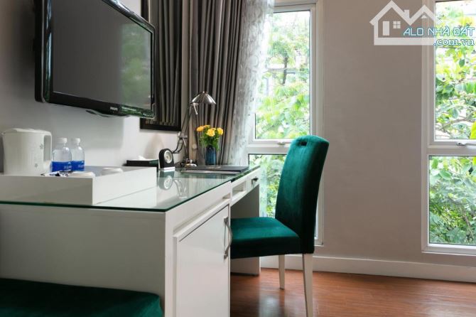 Bán khách sạn 4 sao mặt phố Nhà Thờ: 200m2, 9 tầng, MT 9m. Đầu tư siêu lời: 220 tỷ - 1