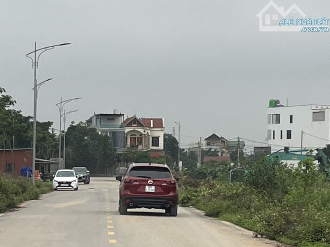 Đường 22m, Bán 100m dãy B mặt chợ MỚI Đông Tảo Khoái Châu đang triển khai. Dòng tiền cao - 1