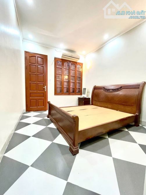 Bán nhà TT phố Trương Định, Hoàng Mai, 52m, 5 tầng, 2 mặt thoáng, cách mặt phố 8m,cực đẹp. - 1