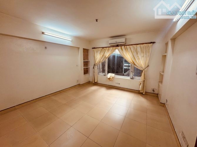 Bán nhà Tam Khương, Đống Đa, 6 tầng dân xây, ô chờ thang máy, ngõ thông, 5m ra phố - 1