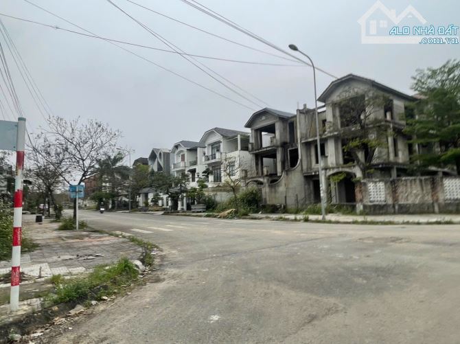 Bán Nhà Biệt thự Hue green city Hoàn thiện ngoài căn góc - 1