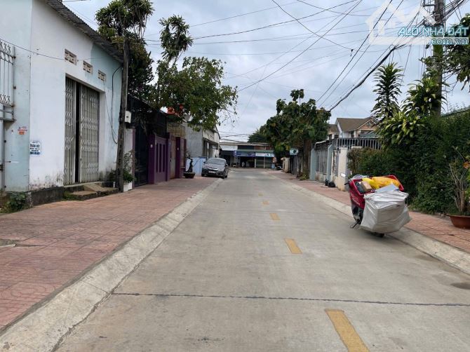 Nền hẻm Lê Thị Riêng ngay đầu đường 6.5x27m full thổ giá tốt - 1