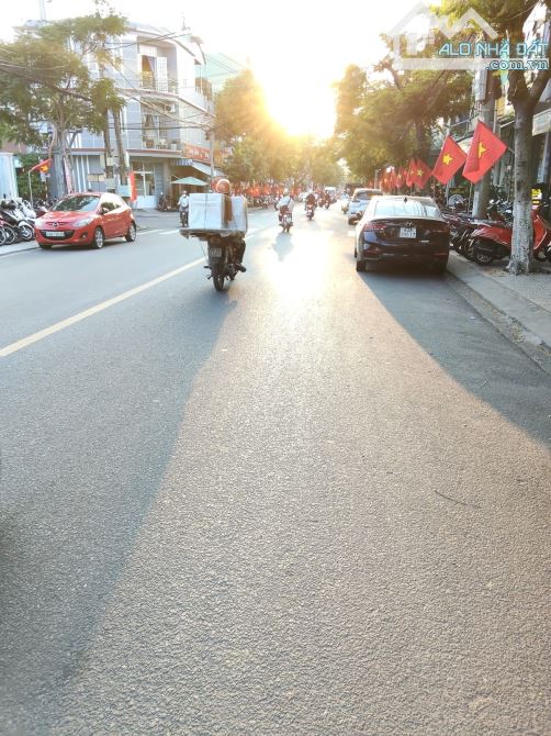 Bán gấp Mặt Tiền Nguyễn Công Trứ 325m2, sát biển Mỹ Khê, giá chỉ 29 tỷ - 1