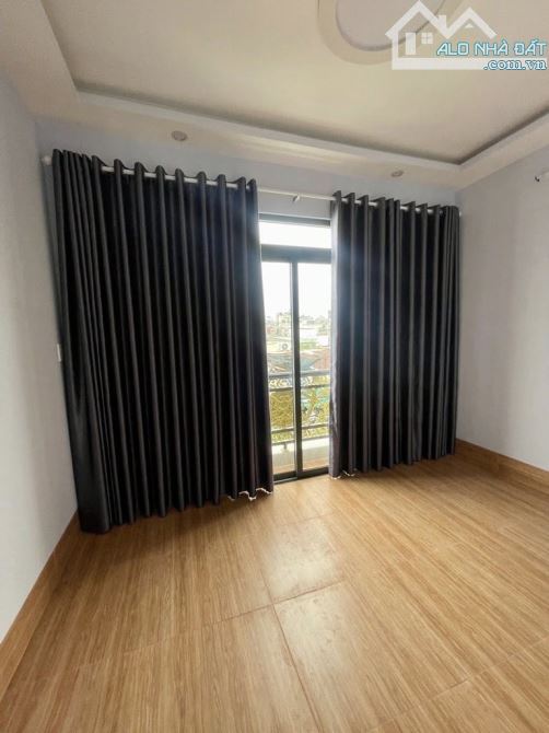 🔥 Bán gấp nhà cực rẻ HẺM XE HƠI Đỗ Thị Lời 📐 3.8x10.5m 🏢 2 tầng 🛏️ 2 phòng ngủ. - 1