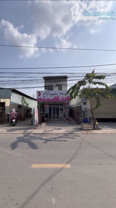 bán gấp 1 căn nhà 8phòng trọ mặt tiền đường gò hưu 4,8tyt - 1