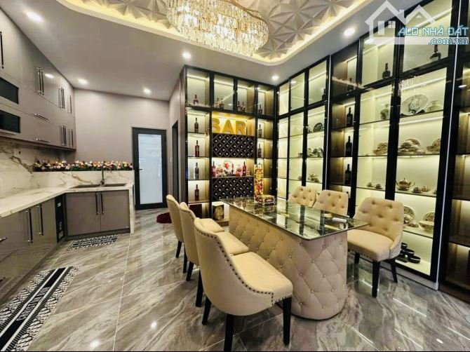 CẦN BÁN GẤP NHÀ 4 TẦNG - CHỈ 6.4 TỶ BÀ HOM-  Q6 - 1