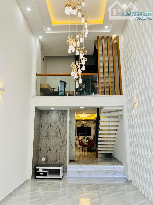 Bán nhà HXH Nguyễn Hồng Đào, DT 68m2 - 4 tầng - giá chỉ 10.7 tỷ TL - 1