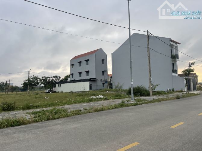 Bán lô góc đẹp Mặt tiền Nguyễn công Duẩn 150m2 - 1