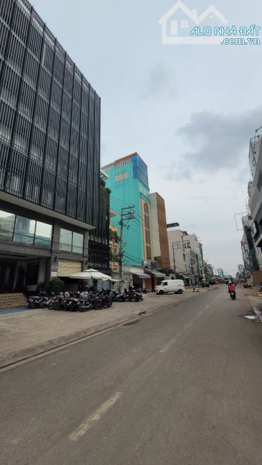 Bán Villa góc 2MT Hoàng Hoa Thám,P.13,Q.Tân Bình - 8,8x20m(CN: 172m2)4 tầng - Gía: 34 tỷ - 1
