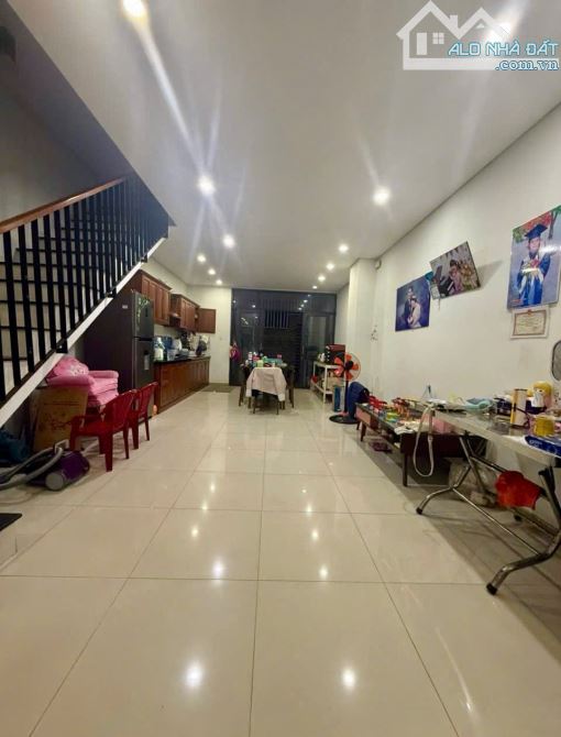 BÁN NHÀ 3T NGAY PHỐ TÂY AN THƯỢNG 27 - CÁCH BIỂN 200M - NHÀ ĐẸP DỌN VÀO Ở NGAY. - 1