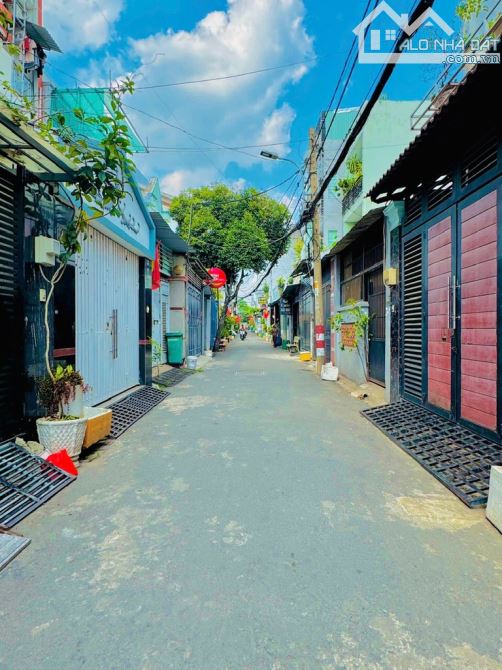 Quá rẻ, nhỉnh 4 tỷ, nhà 43m2, hẻm xe tải thông đậu cửa, gần Emart 2, Bùi Quang Làm Gò Vấp - 1