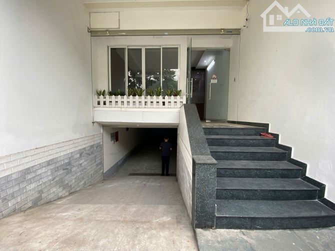 Cần cho thuê nhà nguyên căn 5 tầng, phường An Phú làm showroom, văn phòng - 1
