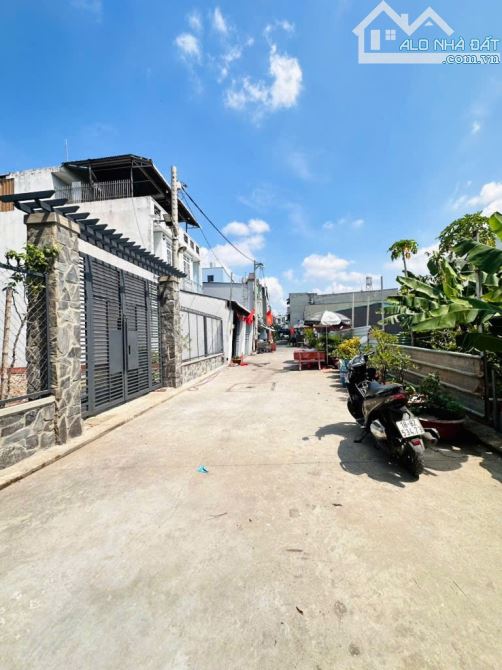 Bán đất thổ cư đường THẠNH LỘC 29,phường THẠNH LỘC, Q12 , dt 84,6m²(4,8 x18). Hẻm 6m - 1