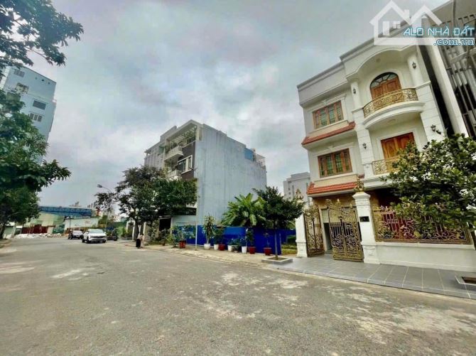 Bán đất lô 2D Lê Hồng Phong - DT 126m - MT 7m - Hướng Đông Nam - 1