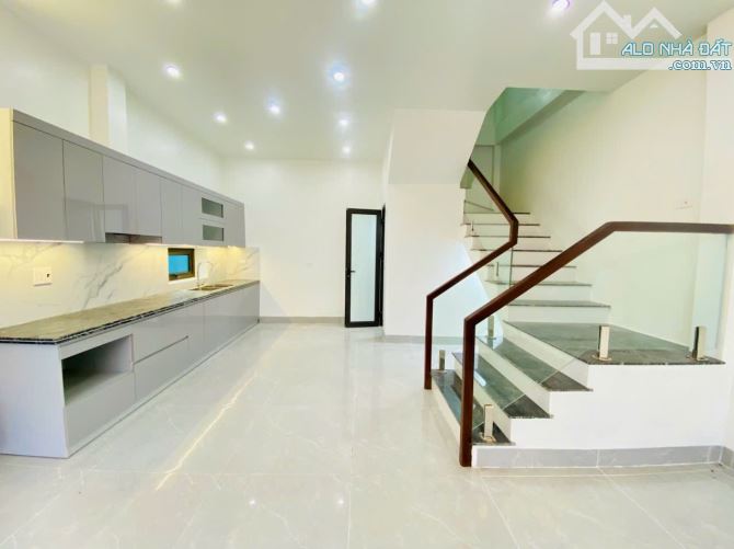 Bán nhà trong ngõ lô góc đường Vĩnh Mạc - 1