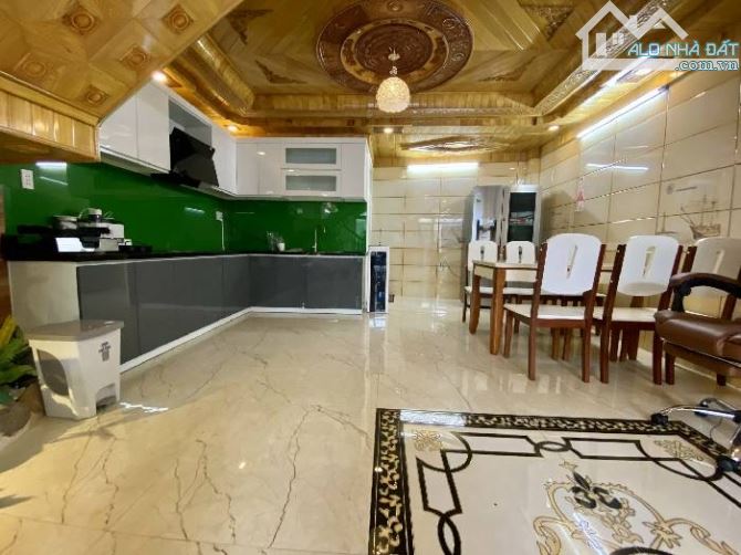 Chỉ 7,x Tỷ có nhà HXH, 58m2, Ngang gần 5m, 5 Tầng gần công viên Làng Hoa - 1