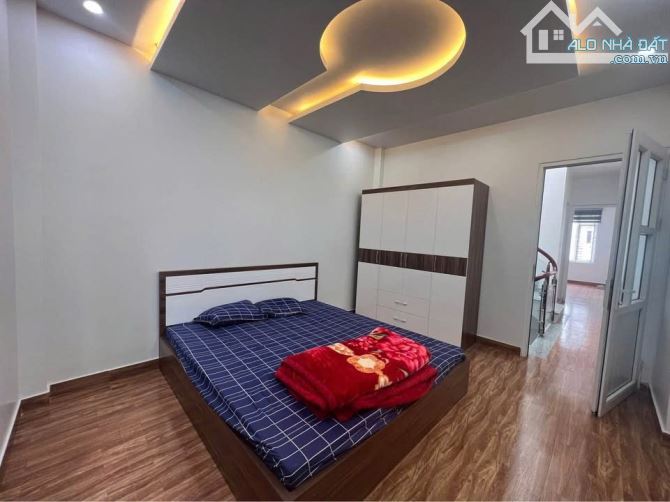 C.H.O T.H.U.Ê nhà khu vực Văn Cao, 45m2, 4 tầng, 4 ngủ full, 10 triệu - 2