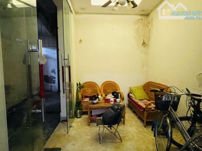 B.ÁN NH.À cạnh Ô chợ dừa, Khâm Thiên 40 m2, 4 tầng, chỉ 6.75 tỷ. GẦN MẶT NGÕ KINH DOANH - 2