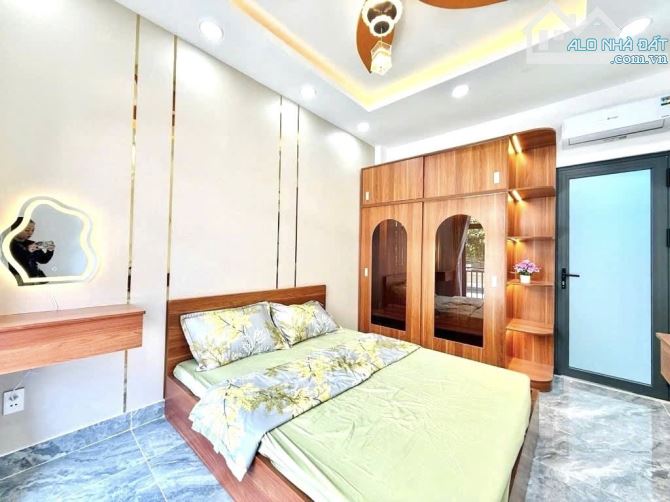 🔥 BÁN GẤP NHÀ CỰC TỐT – HẺM XE HƠI – HOA HỒNG – 4.2 x 10 – 1 TRỆT 1 LẦU – 3PN - 2