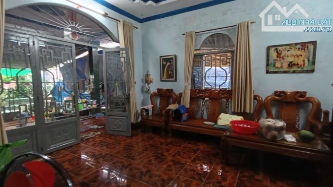 Cần bán MẶT TIỀN ĐƯỜNG NGAY ĐẶNG THÚC VỊNH 8,5X28 GIÁ RẺ PULL THỔ CƯ VỊ TRÍ ĐẸP - 2