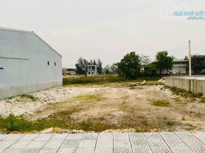 BÁN ĐẤT KHU QUY HOẠCH TRUNG TÂM THƯƠNG MẠI BẾN XE SỊA - 2