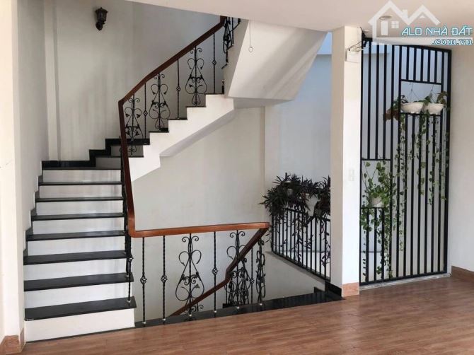 Chào bán biệt thự sán vườn Hoà Minh, Liên Chiểu- diện tích khủng 230m2- giá 13.5 tỷ - 2