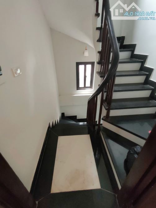 Cho thuê nhà riêng 3PN, 3WC, 40m2, Đường Ngọc Thụy, Long Biên, Hà Nội, 15 triệu - 2