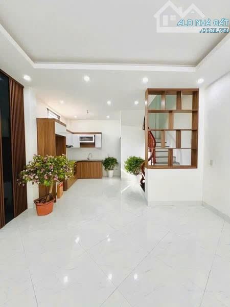 BÁN NHÀ SIÊU ĐẸP TRUNG TÂM THÀNH PHỐ PHƯỜNG TRẦN LÃM - 2
