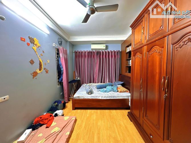BÁN NHÀ HOÀNG HOA THÁM BA ĐÌNH DT: 45m2- 5tầng- Giá: 6.9tỷ 3 thoáng lô góc. - 2