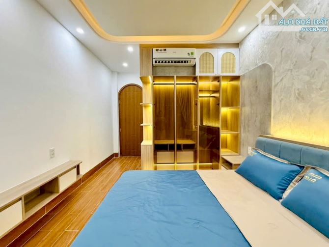 XÁCH VALI VÀO Ở NGAY, NHÀ HẺM XE HƠI NHÀ 4 TẦNG 4 PN 5WC - 2
