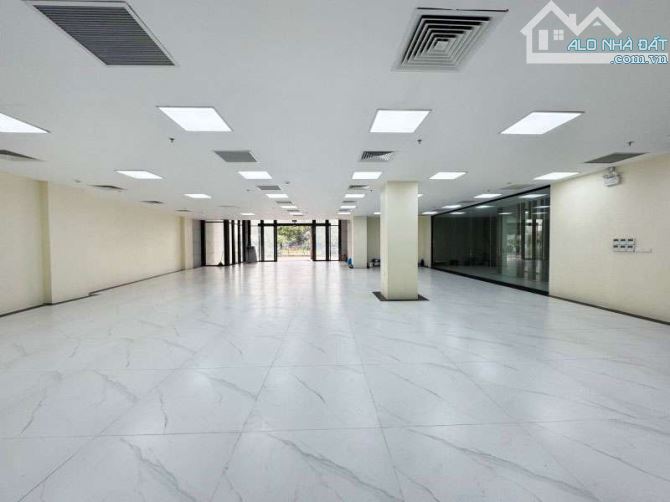 Bán tòa nhà 9 tầng mặt phố Hồng Tiến Bồ Đề Long Biên Kd sầm uất rộng 474m mặt tiền: 18m - 2