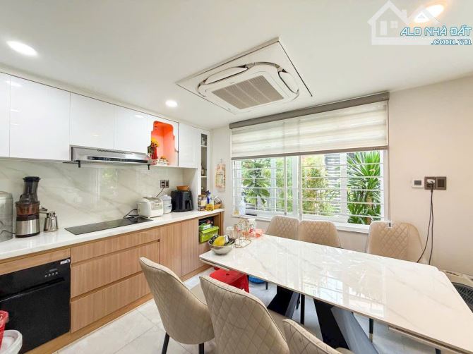 XE HƠI NGỦ NHÀ - NƠ TRANG LONG - 50m2 (7 x 7 NỞ HẬU) - 5 TẦNG - 4PN 4WC - CHỈ 8.x TỶ - 2