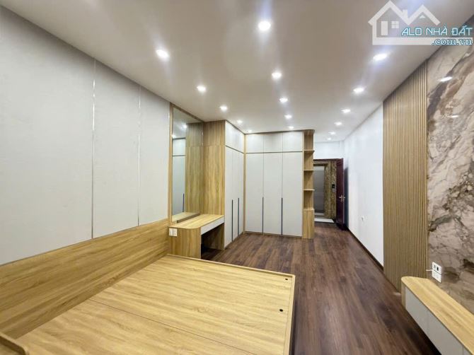 Nhà 5 tầng thang máy mặt ngõ kinh doanh phố Đội Cấn, Ba Đình, hai thoáng, 38m, 9.5 tỷ - 2