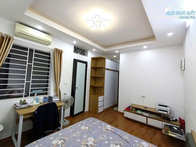 Phải thật nhanh - Trần Khát Chân - 34M - Trước nhà rộng thoáng - Ở ngay - Nhỉnh 5 đồng. - 2