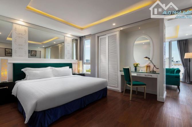 Bán khách sạn 4 sao mặt phố Nhà Thờ: 200m2, 9 tầng, MT 9m. Đầu tư siêu lời: 220 tỷ - 3