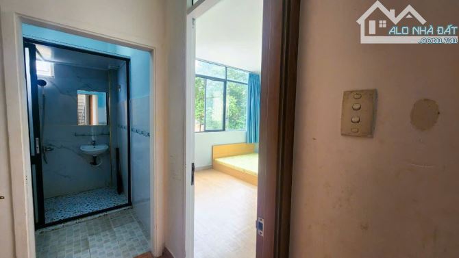 Cho Thuê Căn Hộ Bancol Cửa Sổ Lớn Gần Nhà Hát Hoà Bình - 3