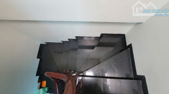 Nhà Đẹp Lô Góc Việt Hưng 40M 5 Tầng Dân Xây Đẹp 10 ô tô đỗ trước nhà vài bước chân ra phố - 3