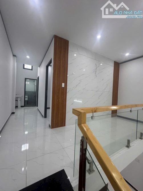 Bán gấp nhà 1 trệt 1 lửng đúc sân ôtô mặt tiền kinh doanh gần chợ Bến Cá (chợ - 3