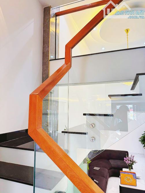 NHÀ 26 THÁNG 3 - 60M2 - 5TẦNG - 5PN - MẶT TIỀN HẺM - Ô TÔ NGỦ TRONG NHÀ - CHỈ 5TỶ NHỈNH C - 3