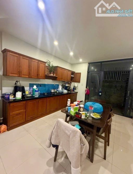 BÁN NHÀ 3T NGAY PHỐ TÂY AN THƯỢNG 27 - CÁCH BIỂN 200M - NHÀ ĐẸP DỌN VÀO Ở NGAY. - 3