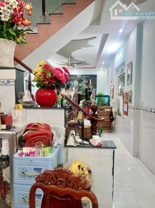 Nhà 1 trệt 2 lầu hẻm cơ khí kinh doanh được giá 5tỷ 2 - 3