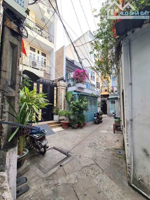 GẤP BÁN!! HẺM Ô TÔ CMT8 - 4 TẦNG - GẦN CHỢ HÒA HƯNG - 9,5 TỶ THƯƠNG LƯỢNG. - 3