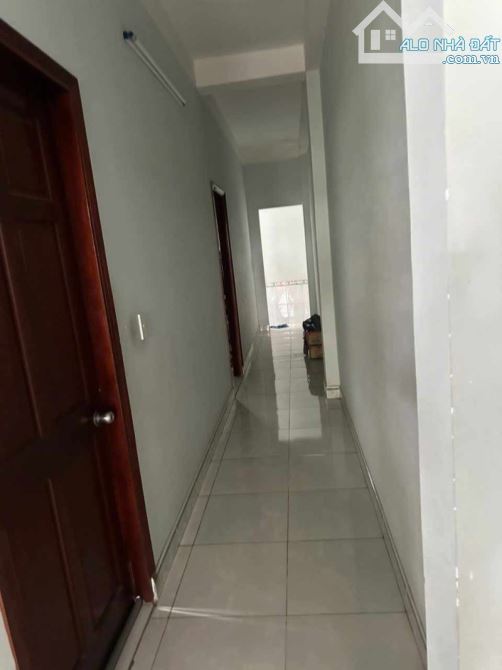 Bán nhà 3 Lầu 1 Trệt 100m2 Dĩ An,đường nhựa vài ô tô thông thoáng,gần chợ đêm - 3