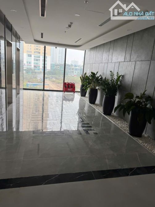 Bán 327m2 sàn văn phòng tầng 3 tòa NHS Trung Văn - 3