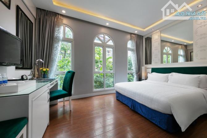 Bán khách sạn 4 sao mặt phố Nhà Thờ: 200m2, 9 tầng, MT 9m. Đầu tư siêu lời: 220 tỷ - 4