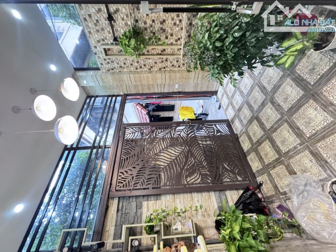 ❤️❤️ SIÊU PHẨM NGUYỄN VĂN CỪ  53M -6 NGỦ - Ô TÔ ĐỖ CỬA - TRUNG TÂM - NHỈNH 11 TỶ  🏠Khu tr - 4
