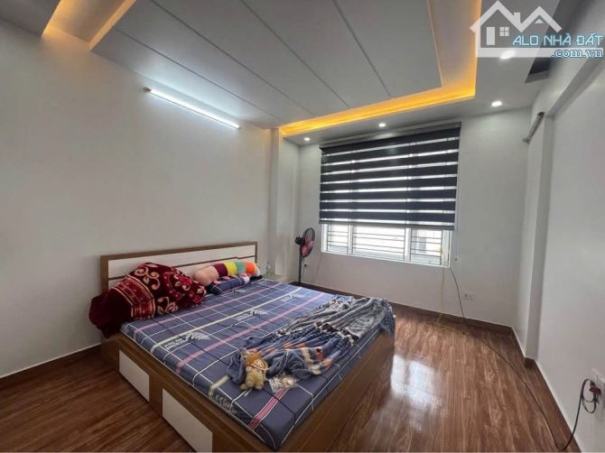 C.H.O T.H.U.Ê nhà khu vực Văn Cao, 45m2, 4 tầng, 4 ngủ full, 10 triệu - 4