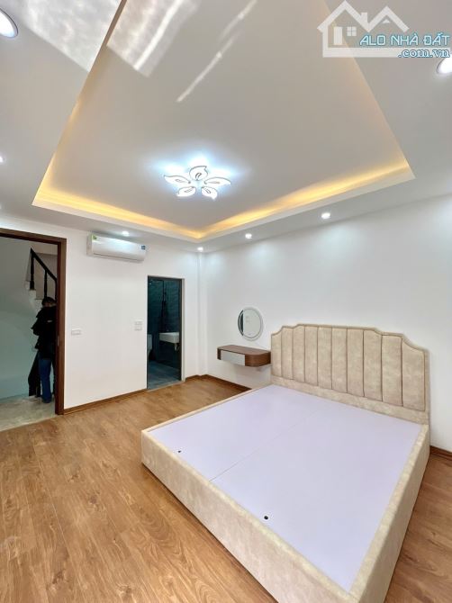BÁN NHÀ PHỐ CHỢ KHÂM THIÊN ĐỐNG ĐA 40m 5T Mt 8m GIÁ 7.8 TỶ NGÕ THÔNG KINH DOANH - 4